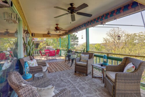 'the Treehouse' in Cherokee Village: Deck & Views