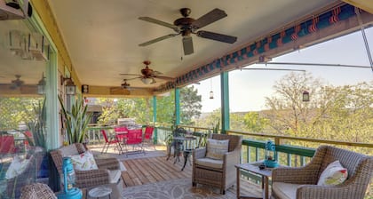 'the Treehouse' in Cherokee Village: Deck & Views