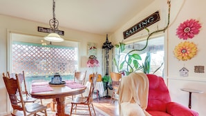 Rumah (2 Bedrooms) | Interior