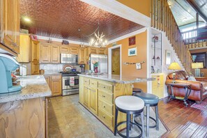 House (4 Bedrooms) | Interior