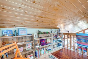 House (4 Bedrooms) | Interior