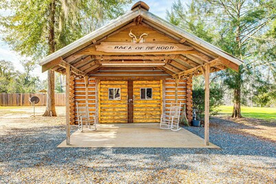 Lakefront Cabin in Brinson: Behind the Moon