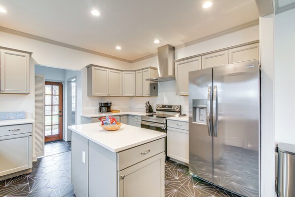 House (4 Bedrooms) | Interior