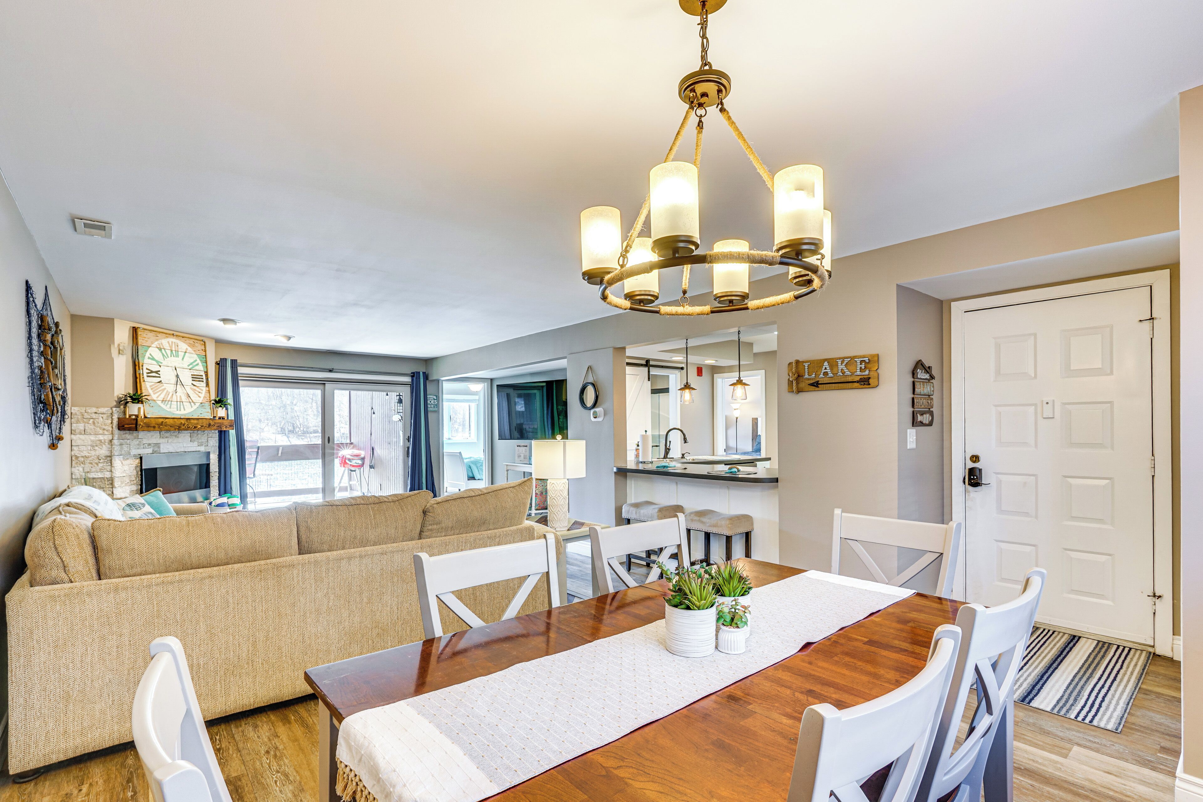 Apartment (2 Bedrooms) | Front of property