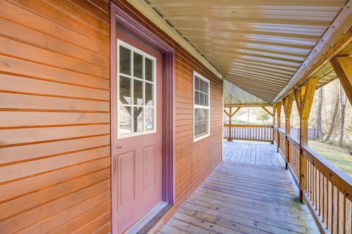8 Mi to Hatfield-mccoy Trails: Cabin in Delbarton