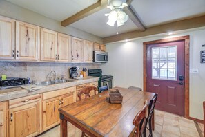 House (2 Bedrooms) | Interior - 8 Mi to Hatfield-mccoy Trails: Cabin in Delbarton (Delbarton)