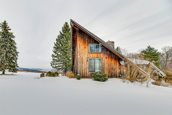 House (3 Bedrooms) | Interior - Near Canandaigua Lake: Retro Cabin w/ Deck & Views (Naples)