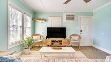 Cottage (2 Bedrooms) | Interior