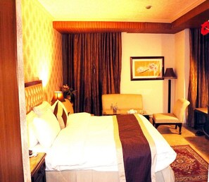 Desk, laptop workspace, free WiFi