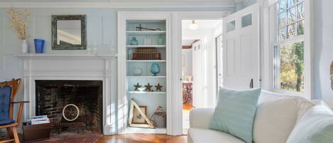 Smart TV, DVD player