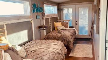 5 bedrooms, in-room safe, iron/ironing board, free WiFi