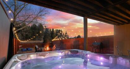 Hot Tub Hideout | Private + Downtown Access