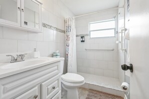 House, 3 Bedrooms | Bathroom | Shampoo