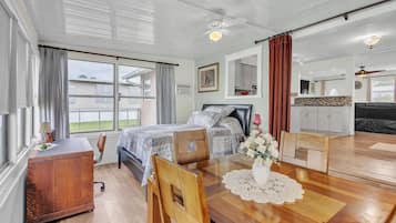 House, 3 Bedrooms | 3 bedrooms, desk, laptop workspace, iron/ironing board