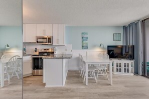 Condo, 1 Bedroom | Private kitchen - 1108 Ocean Serenity 1 Bedroom Condo (Carolina Beach)