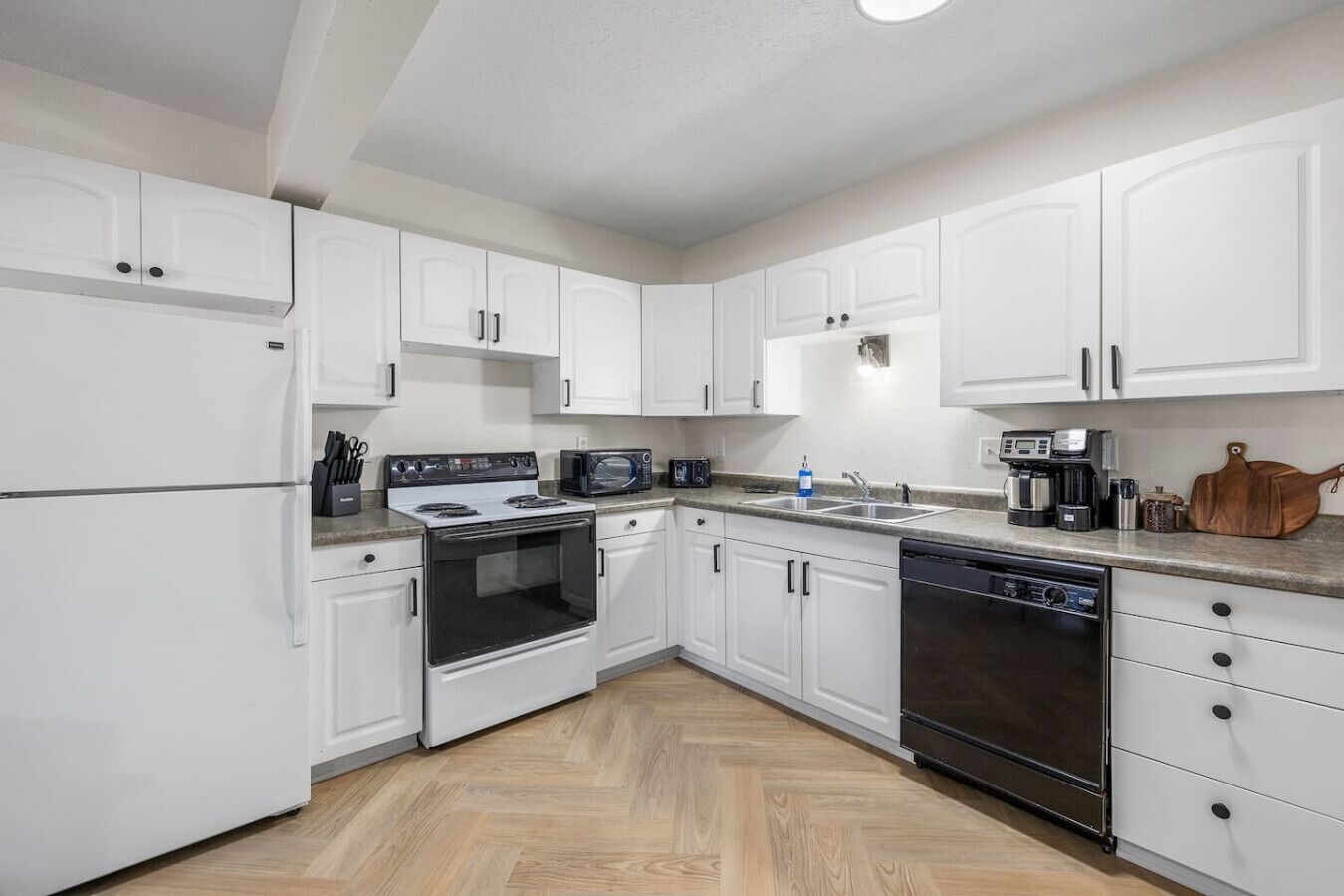 冰箱、微波炉、炉灶、茶具/咖啡用具