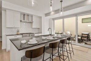 Casa geminada, 4 quartos | Cozinha privada | Geladeira, fogão, cafeteira/chaleira, torradeira
