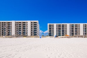 Condo, 2 quartos | Fachada