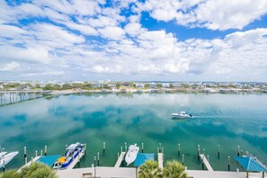 Condo, 2 quartos | Marina