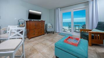 Condo, 1 quarto | Área de estar