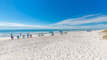 Condo, 1 quarto | Praia | Na praia