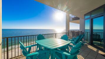 Condo, 3 habitaciones | Restaurante al aire libre