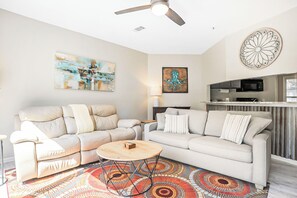 Smart TV, DVD player