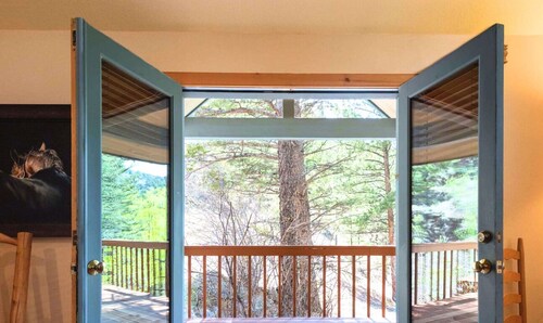Meadow Bright Suite at RiverSong Inn in Estes Park - Riverside in Rocky Mountain National Park
