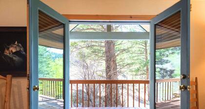 Meadow Bright Suite at RiverSong Inn in Estes Park - Riverside in Rocky Mountain National Park