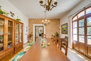 House | Dining