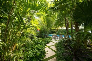 Terrace/patio - Family Reunion Compound - Great for Groups! Large pool. (Key West)
