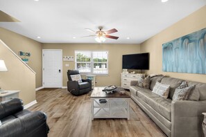 Townhome, Multiple Beds, Patio (Woodland Shores 37) | Living area