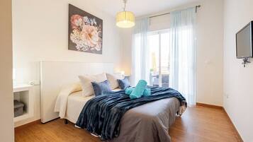 3 bedrooms, iron/ironing board, travel crib, WiFi