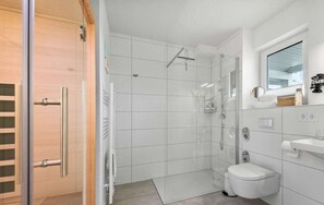 House | Bathroom - Kustenkrabbe Olpenitz: Cozy Retreat (Kappeln)