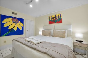 2 slaapkamers, een strijkplank/strijkijzer, gratis wifi, beddengoed