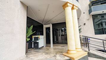 واجهة المنشأة