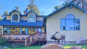 Exterior - Forget Me Not Suite at RiverSong Inn in Estes Park - Riverside in Rocky Mountain National Park (Estes Park)