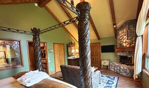 1 bedroom, WiFi, bed sheets, wheelchair access - Forget Me Not Suite at RiverSong Inn in Estes Park - Riverside in Rocky Mountain National Park (Estes Park)