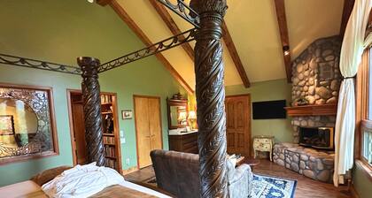 Forget Me Not Suite at RiverSong Inn in Estes Park - Riverside in Rocky Mountain National Park