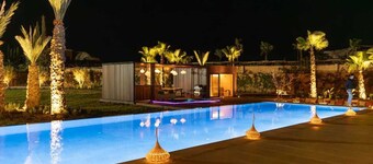 Villa Almaz Marrakech – Palais Exclusif avec Piscine, Spa et Sauna
