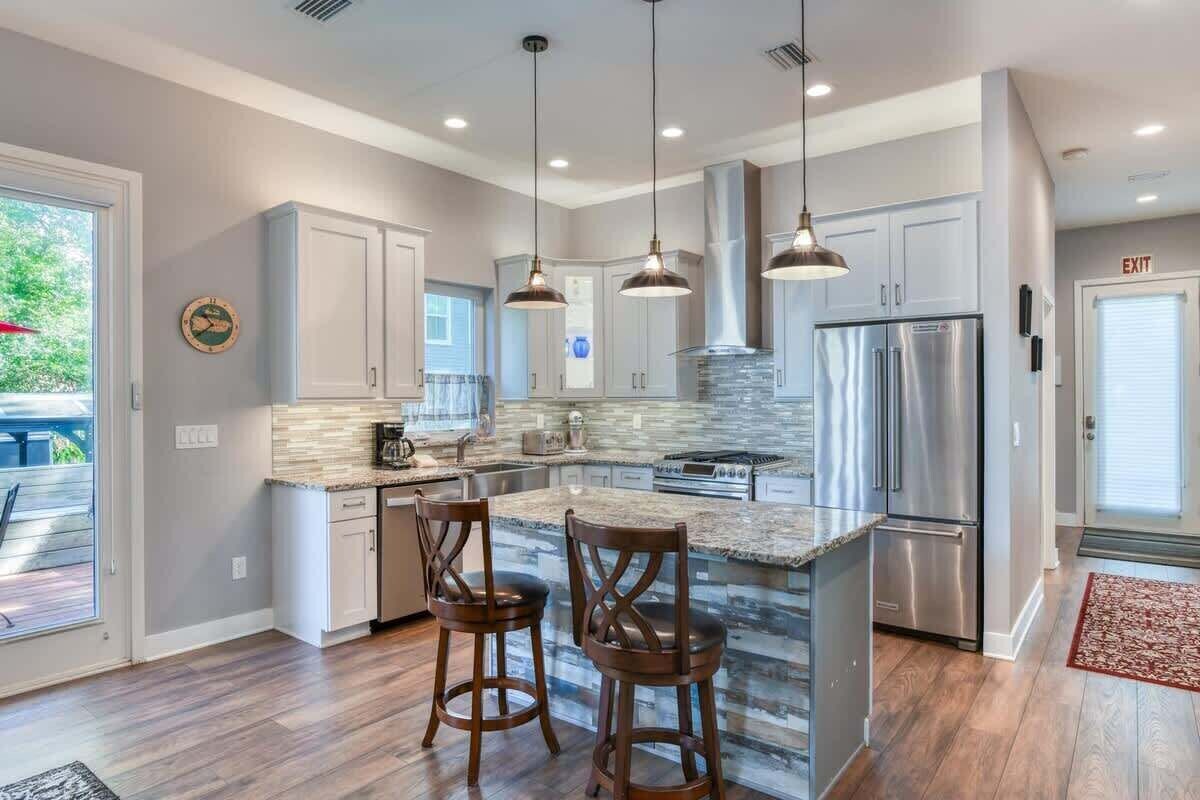 Photo 8 of Big 4 bedroom house walkable to downtown