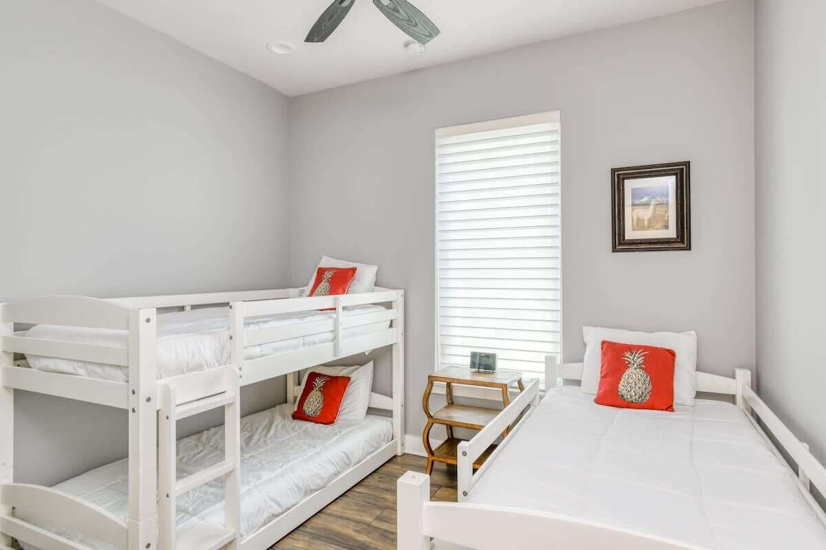 Photo 13 of Big 4 bedroom house walkable to downtown