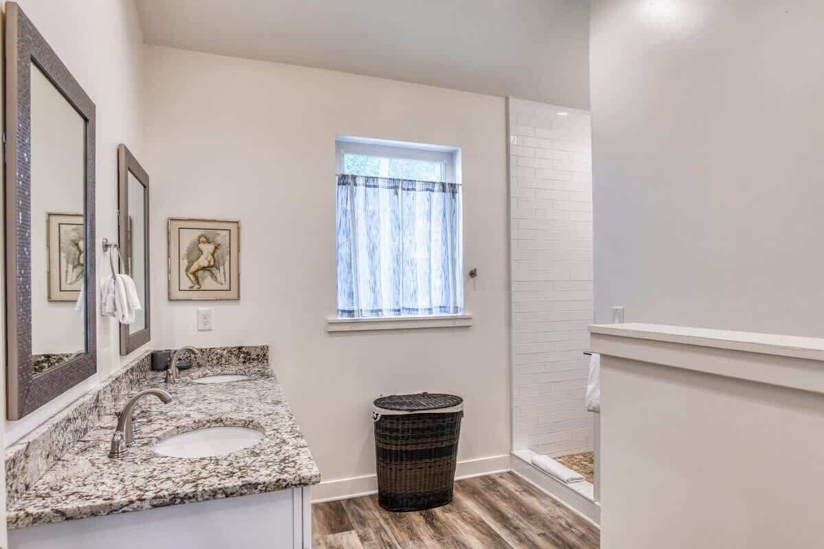 Photo 22 of Big 4 bedroom house walkable to downtown