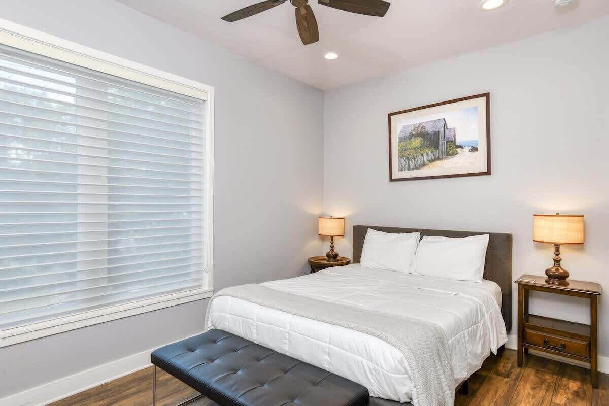 Photo 12 of Big 4 bedroom house walkable to downtown