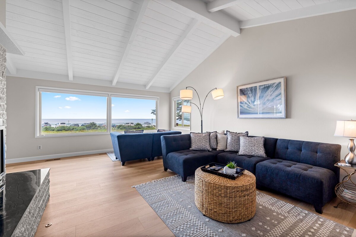 Photo 8 of 3970 Wave Watcher - Panoramic Oceanfront Bay Views