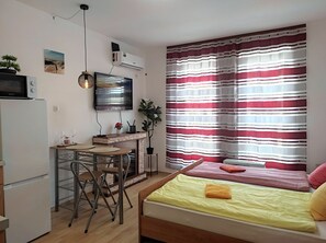 1 bedroom, WiFi, bed sheets - Charming 1-bedroom apartment in Nessebar Tankovo with Fireplace, AC, TV and WiFi (Tankovo)