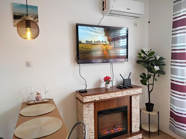 Interior - Charming 1-bedroom apartment in Nessebar Tankovo with Fireplace, AC, TV and WiFi (Tankovo)