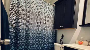 Jetted tub, hair dryer, towels, soap