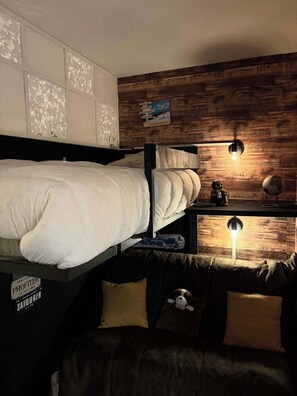 1 soverom, strykejern/-brett, reiseseng for barn og wi-fi (inkludert)