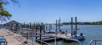 Fully Renovated Ocean Views, Pool, STEPS to Beach, Restaurants, Shops